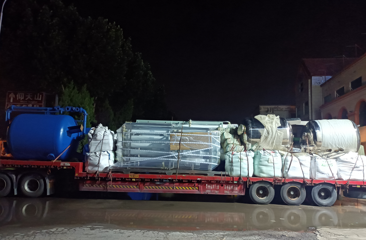 【川一股份】20T單級+30T單級反滲透設備裝車發往四川省東興區